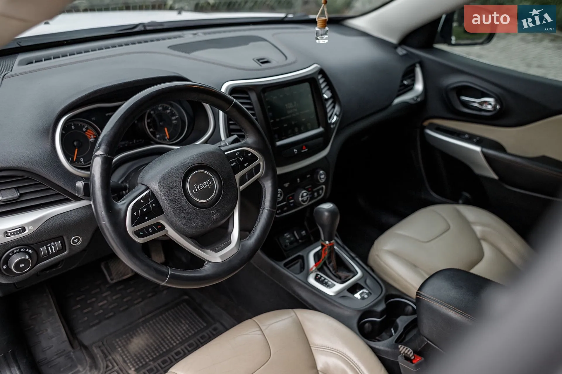 2017 Jeep Cherokee - мініатюра 16