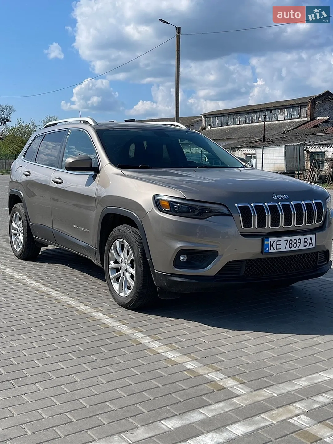 2018 Jeep Cherokee - фото 1