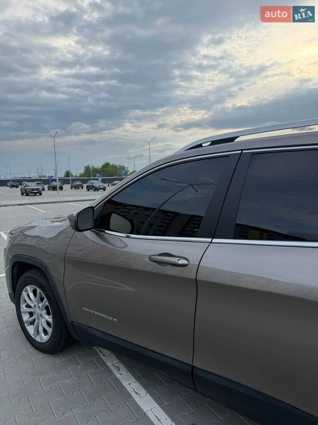 2018 Jeep Cherokee - мініатюра 6