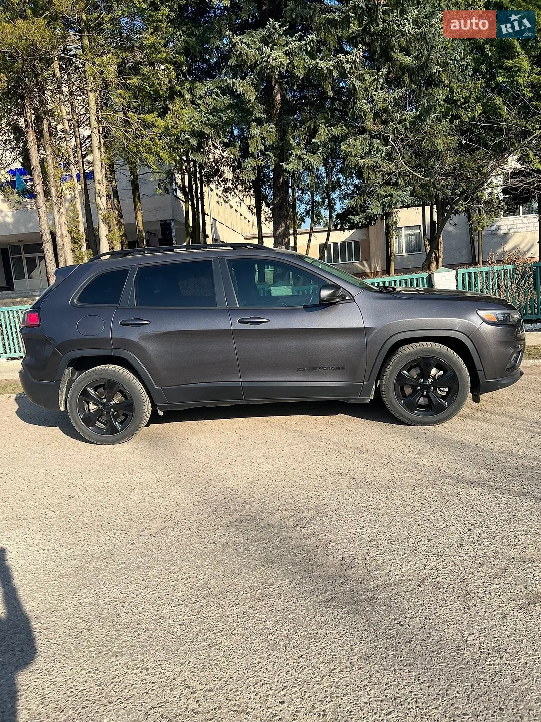 2018 Jeep Cherokee - мініатюра 3