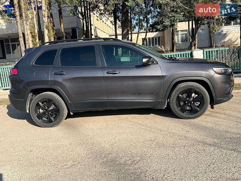 Внедорожник / Кроссовер Jeep Cherokee 2018 в Самборе