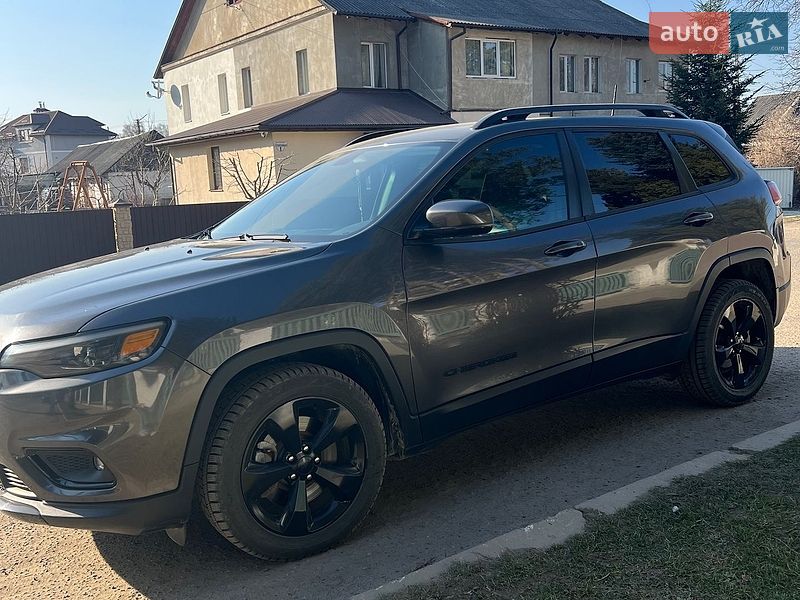 Внедорожник / Кроссовер Jeep Cherokee 2018 в Самборе