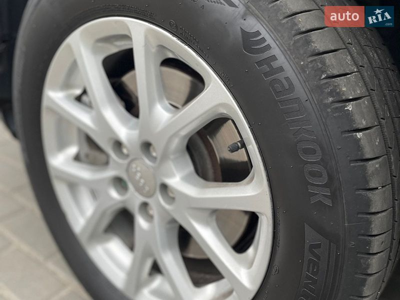 Внедорожник / Кроссовер Jeep Cherokee 2016 в Кропивницком