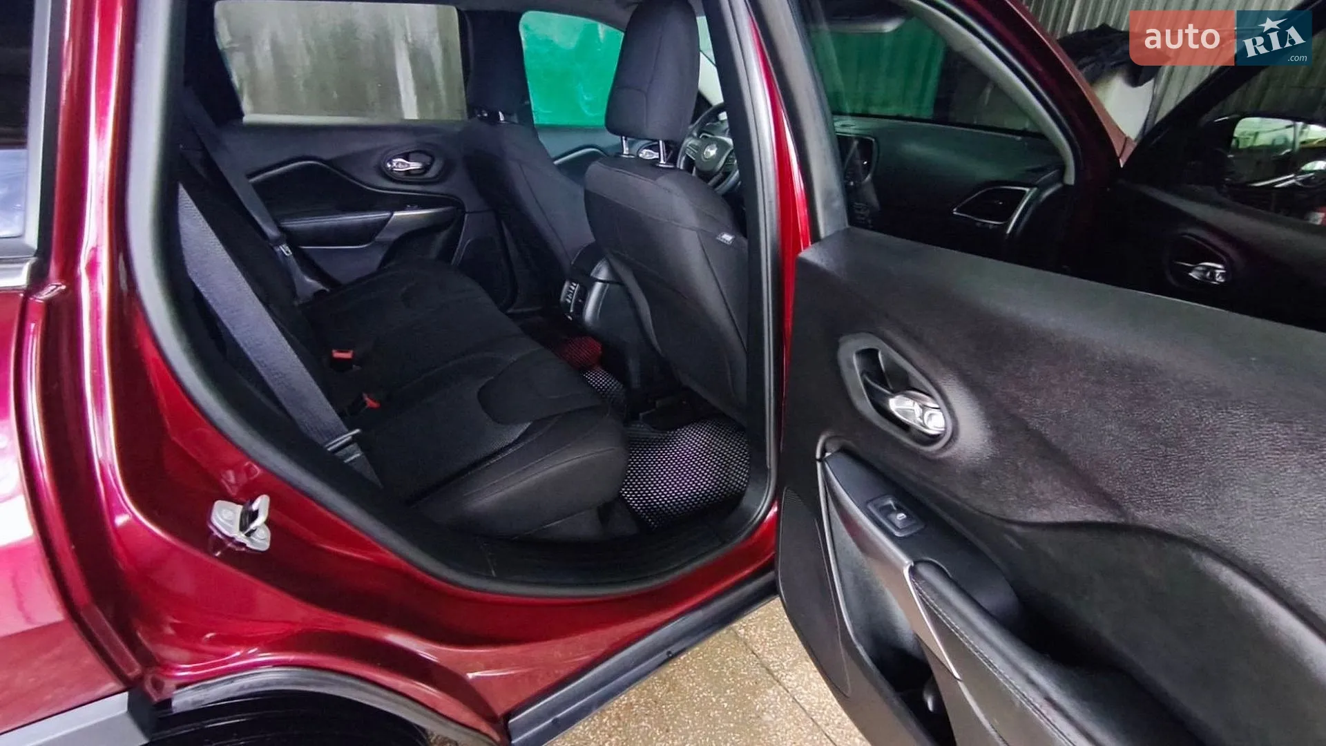 2019 Jeep Cherokee - мініатюра 9