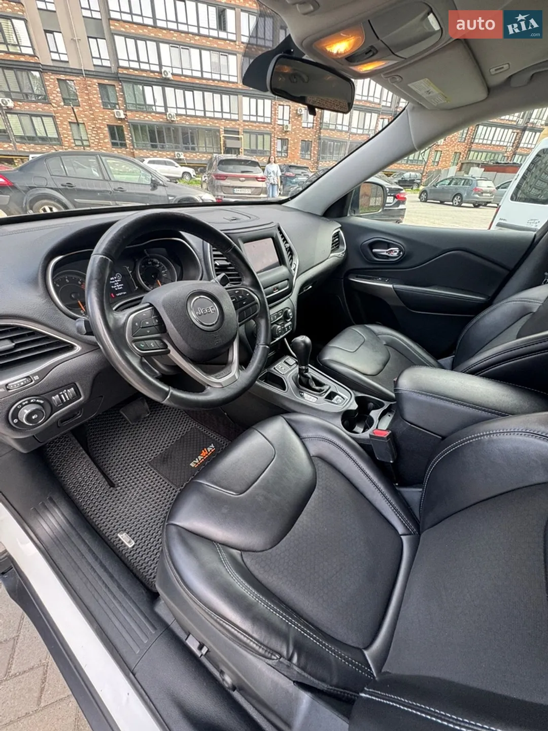 2018 Jeep Cherokee - мініатюра 13