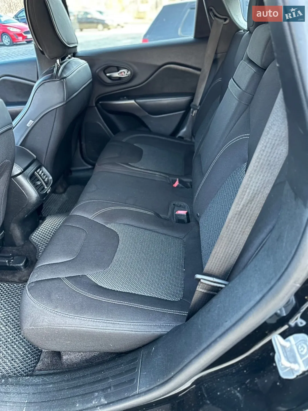 2018 Jeep Cherokee - мініатюра 34