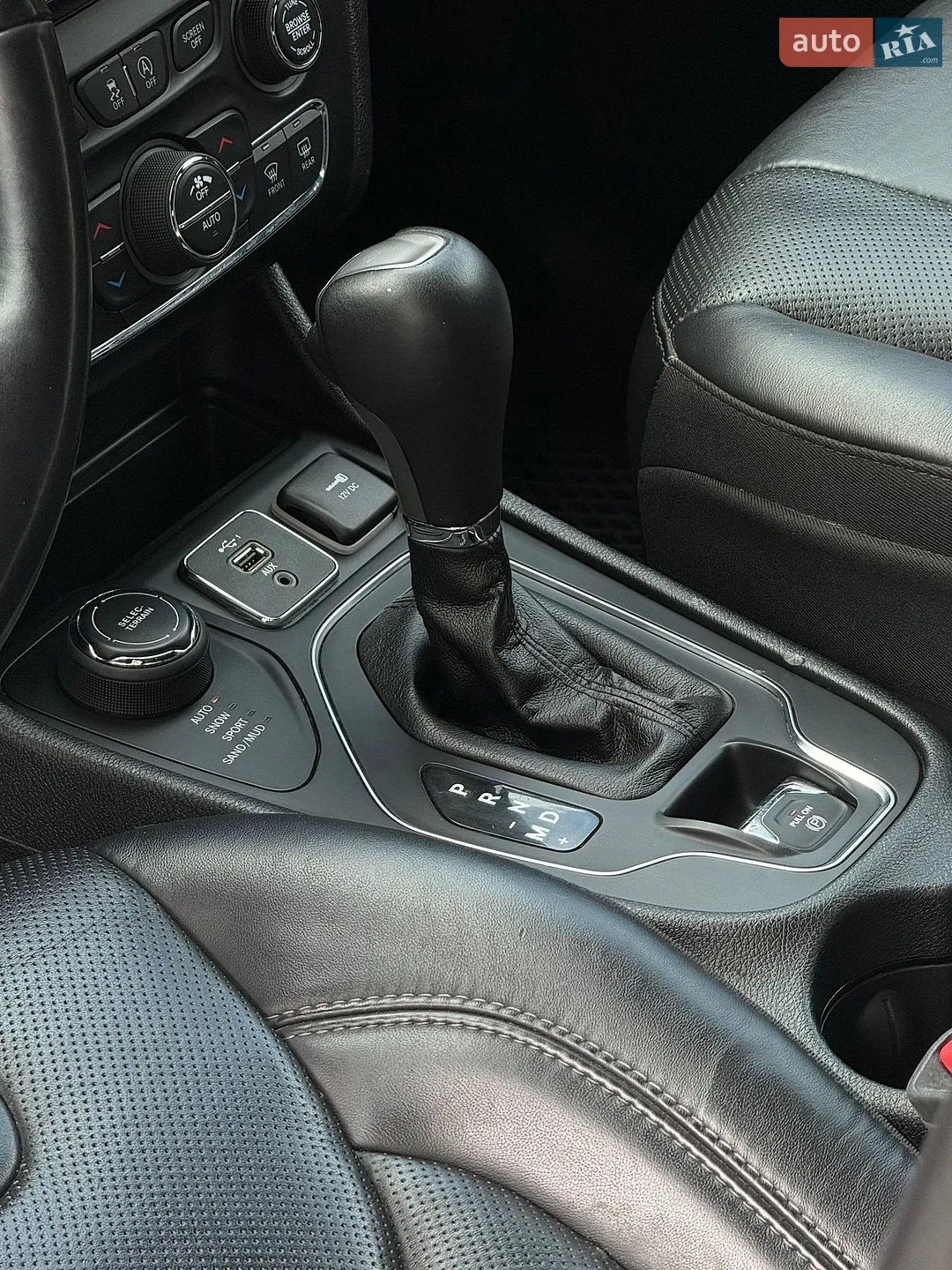 2018 Jeep Cherokee - мініатюра 15
