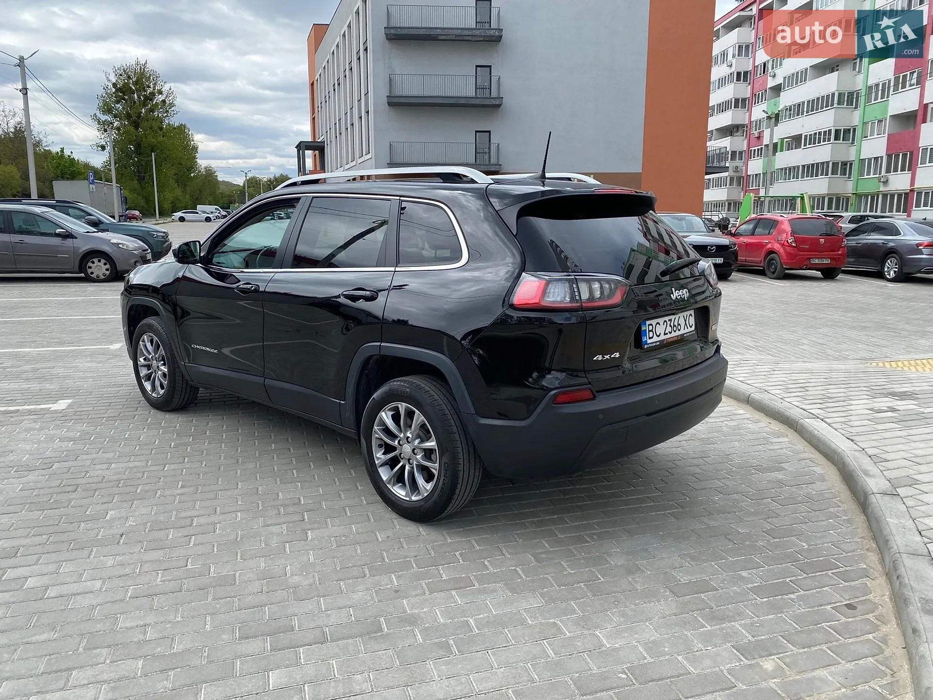 2019 Jeep Cherokee - мініатюра 12