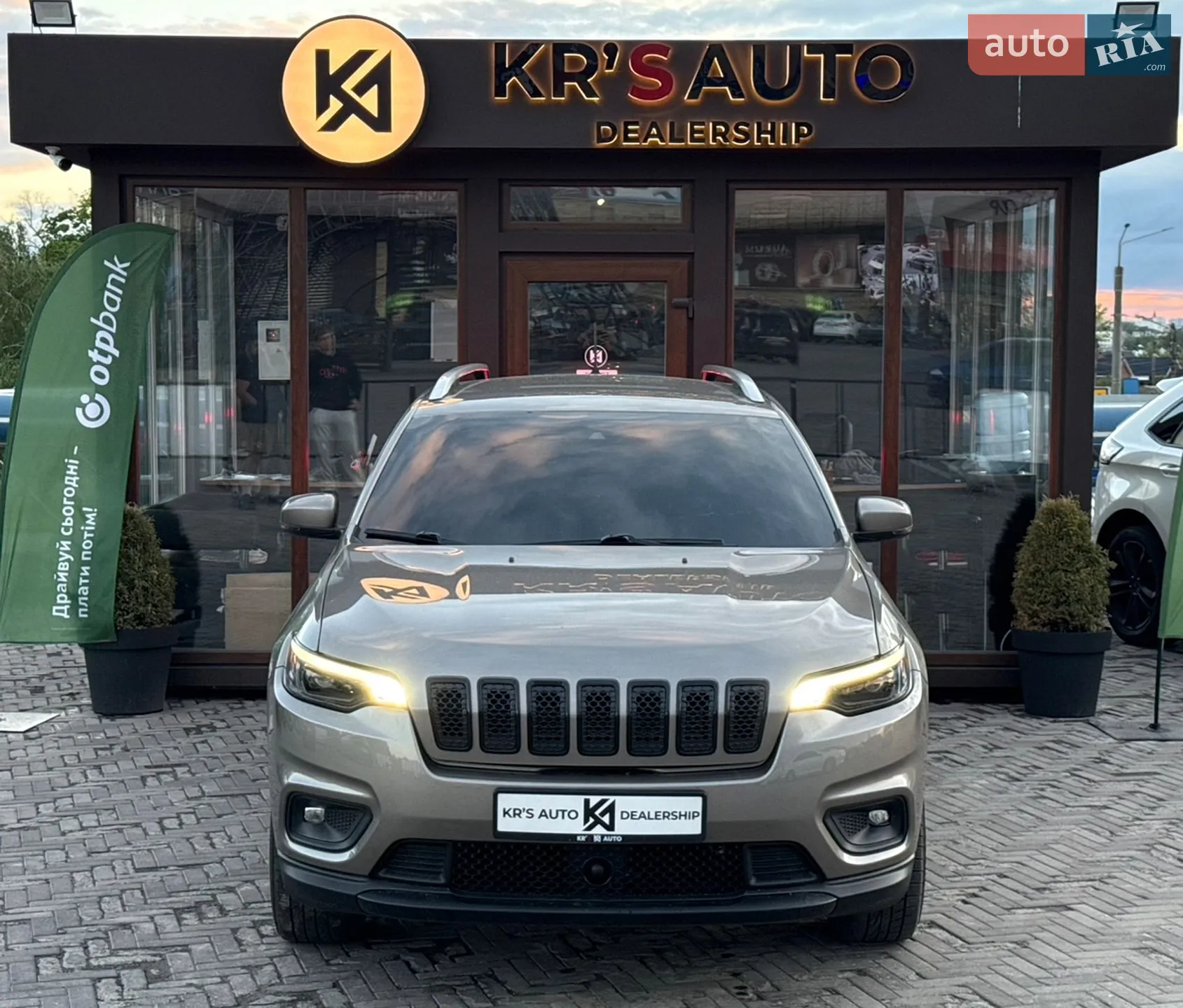 2021 Jeep Cherokee - мініатюра 3