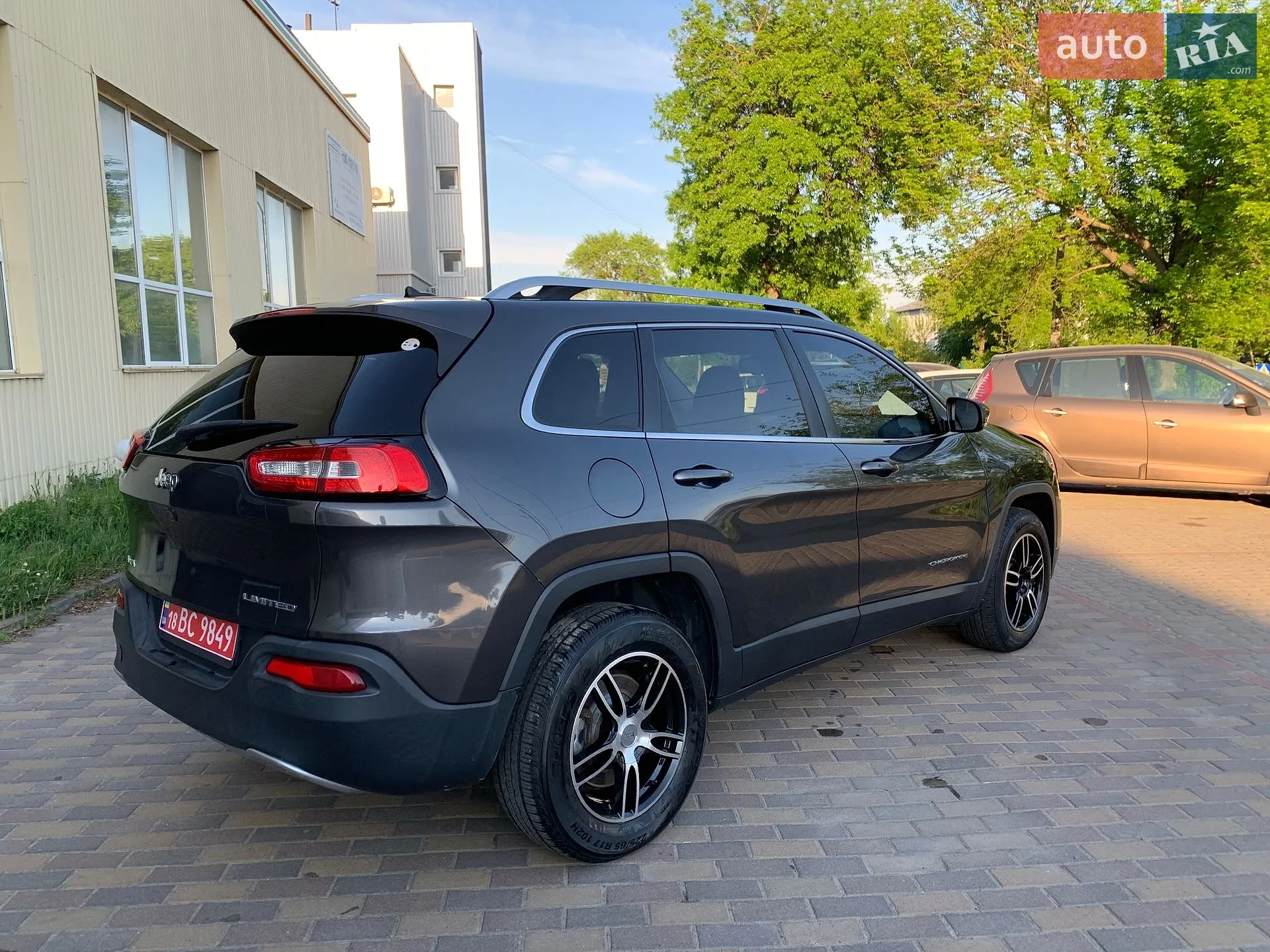2015 Jeep Cherokee - мініатюра 3