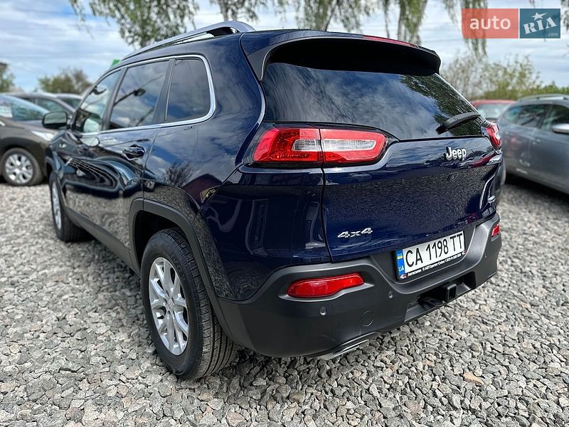 Внедорожник / Кроссовер Jeep Cherokee 2015 в Смеле