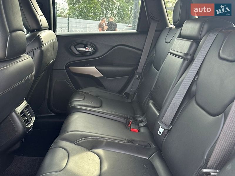 Внедорожник / Кроссовер Jeep Cherokee 2016 в Ровно фото 13 Внедорожник / Кроссовер Jeep Cherokee 2016 в Ровно