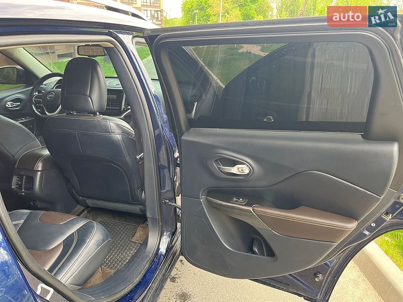 Внедорожник / Кроссовер Jeep Cherokee 2014 в Чернигове фото 13 Внедорожник / Кроссовер Jeep Cherokee 2014 в Чернигове