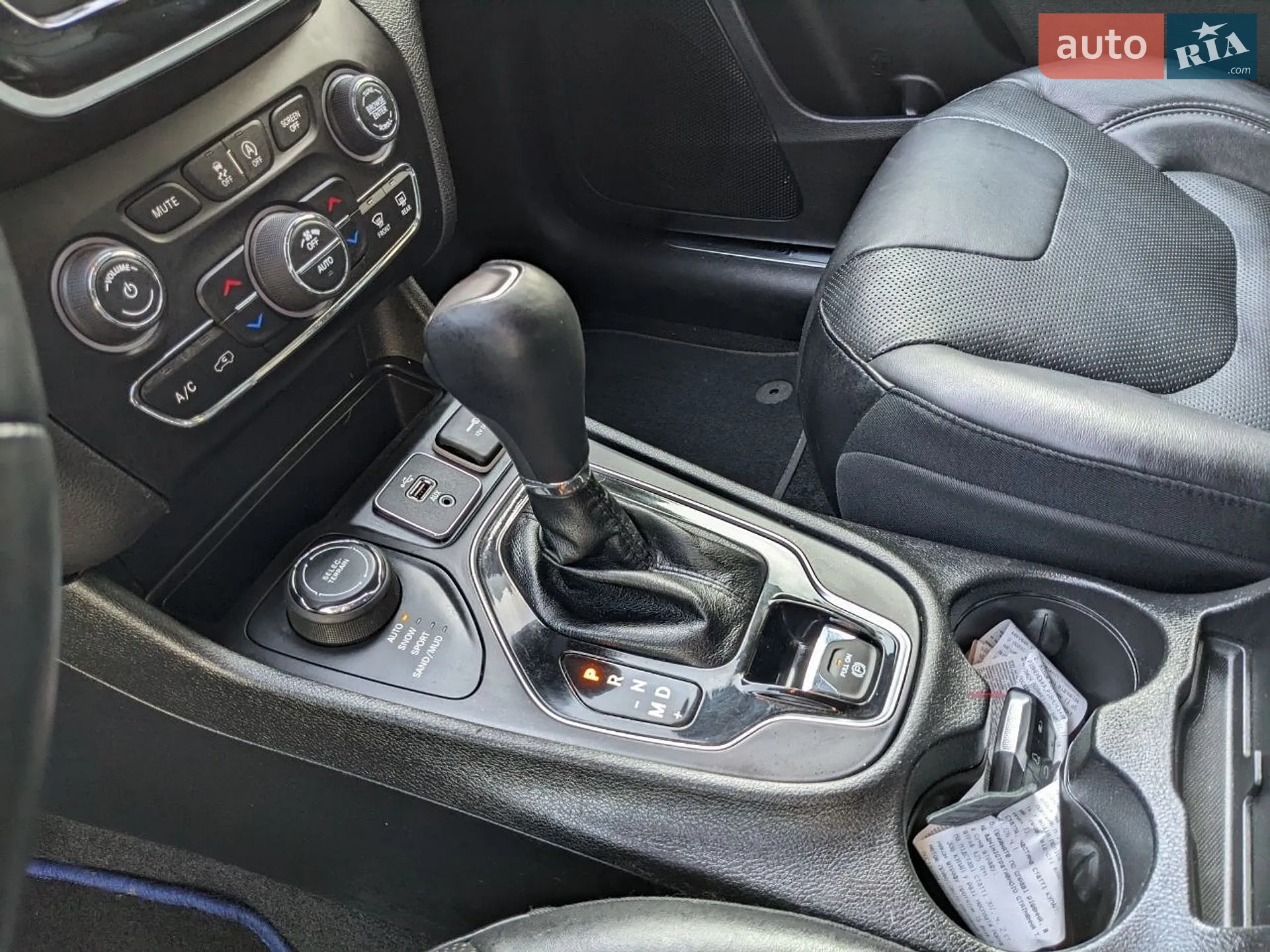 2018 Jeep Cherokee - мініатюра 43