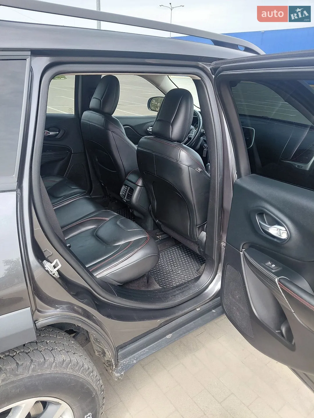 2015 Jeep Cherokee - мініатюра 9