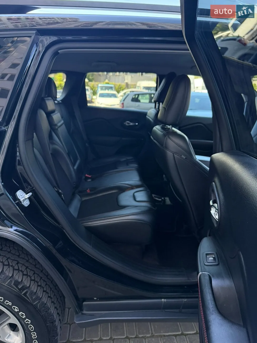 2018 Jeep Cherokee - мініатюра 21