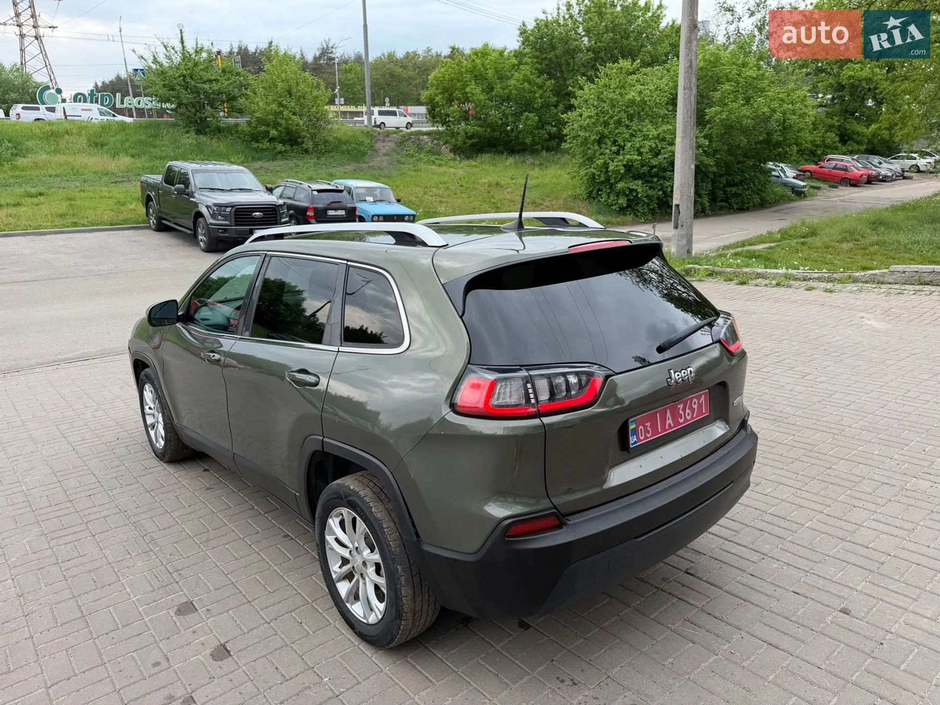 2018 Jeep Cherokee - мініатюра 16