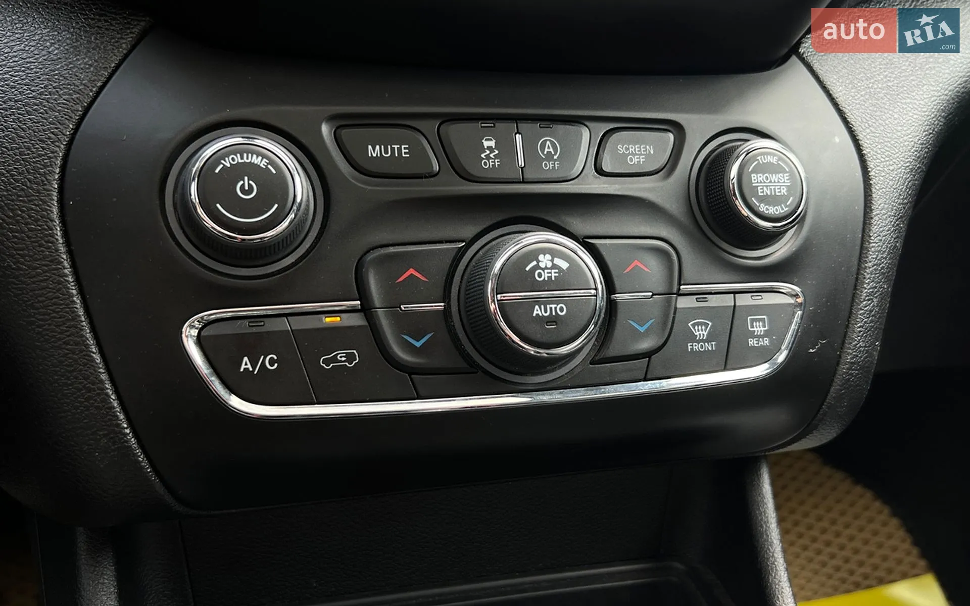2019 Jeep Cherokee - мініатюра 18
