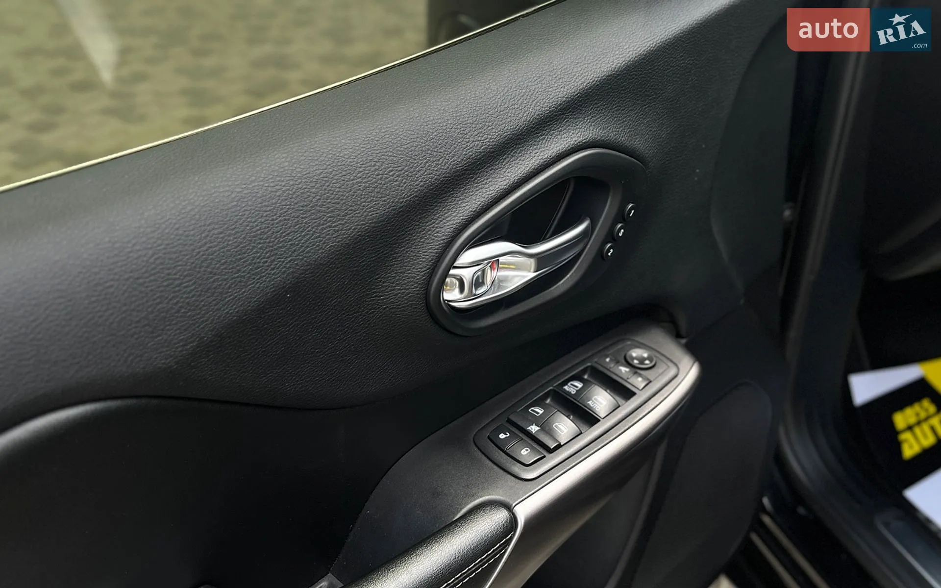 2019 Jeep Cherokee - мініатюра 10