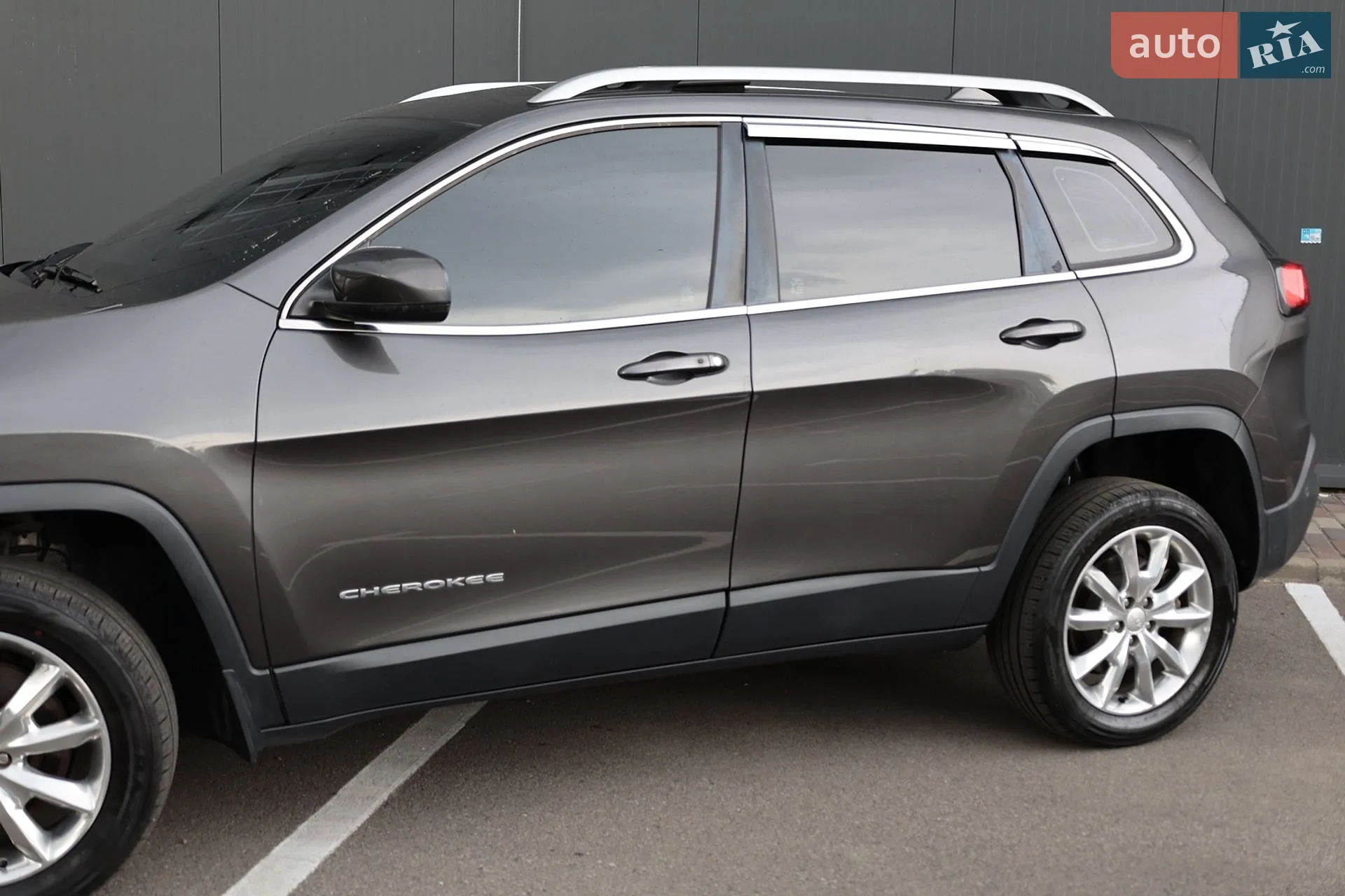 2017 Jeep Cherokee - мініатюра 23