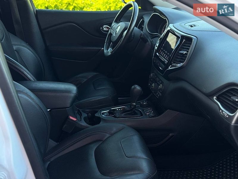 Внедорожник / Кроссовер Jeep Cherokee 2020 в Днепре фото 11 Внедорожник / Кроссовер Jeep Cherokee 2020 в Днепре