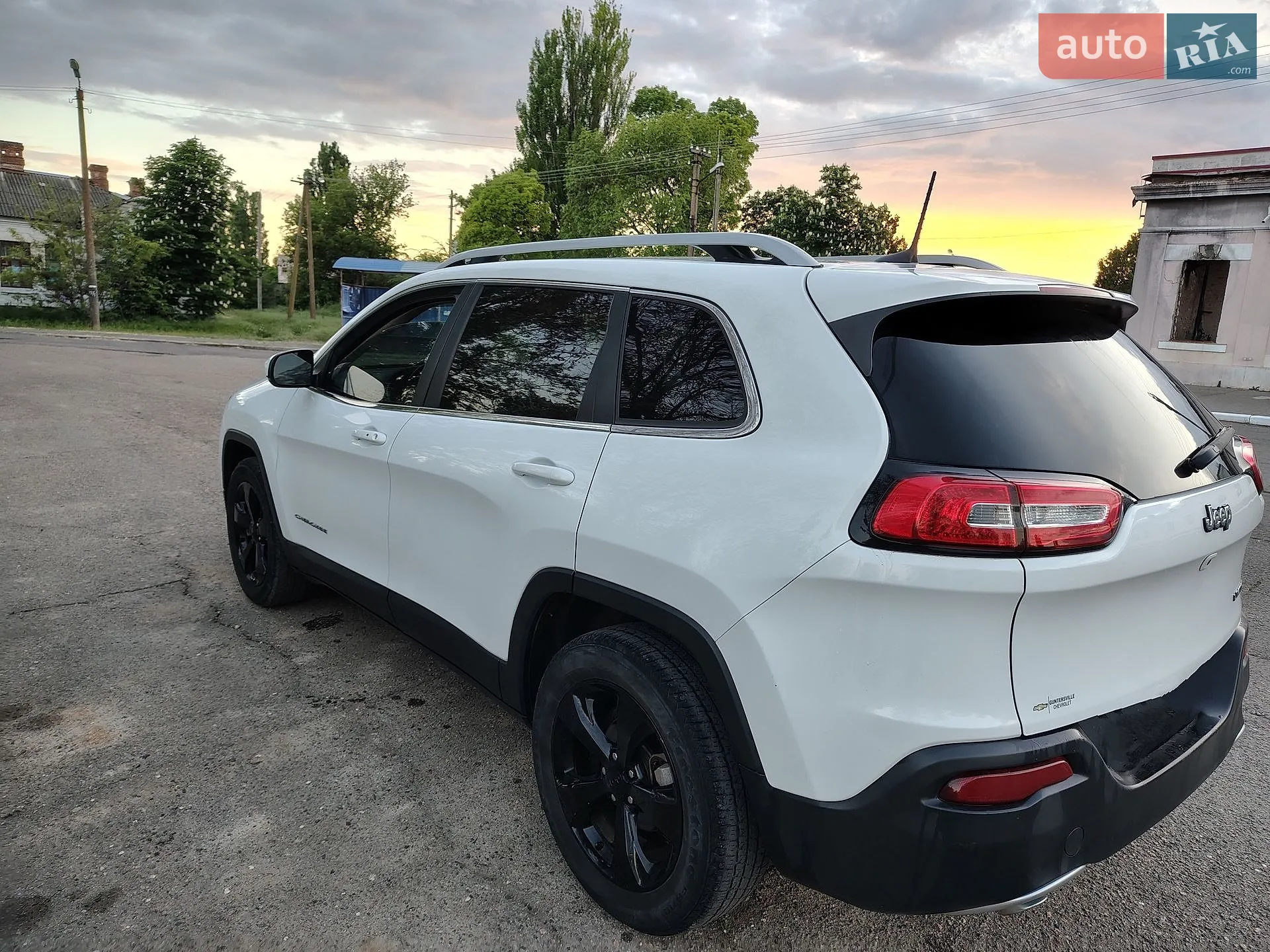 2016 Jeep Cherokee - мініатюра 3