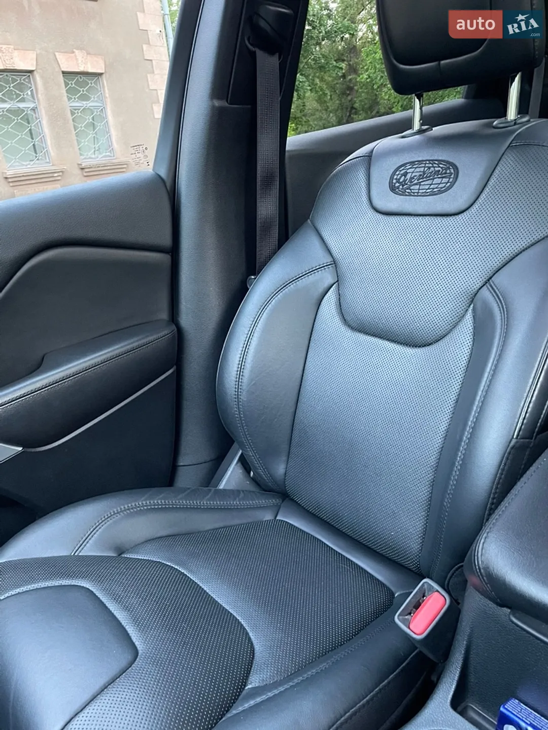 2016 Jeep Cherokee - мініатюра 14