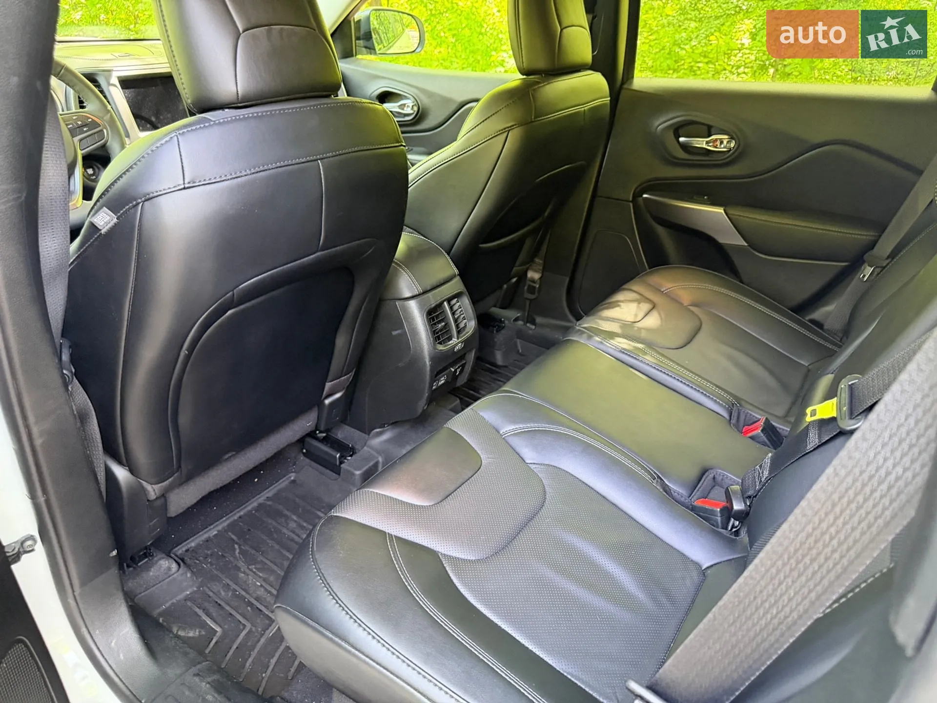 2022 Jeep Cherokee - мініатюра 12