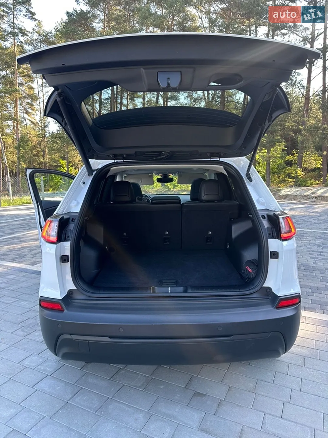 2019 Jeep Cherokee - мініатюра 17