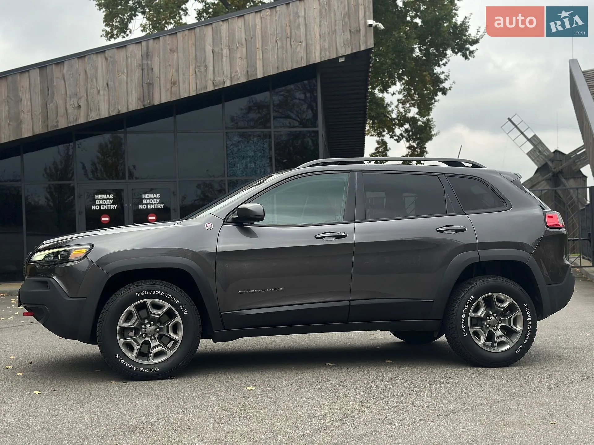 2018 Jeep Cherokee - мініатюра 11