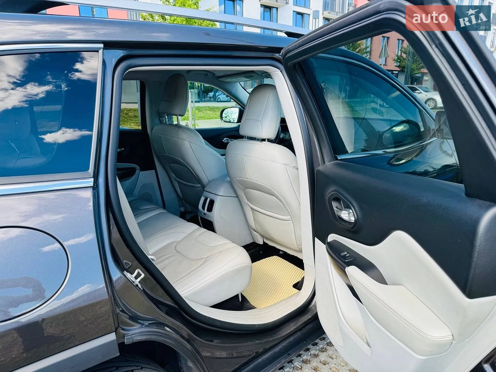 2018 Jeep Cherokee - мініатюра 17