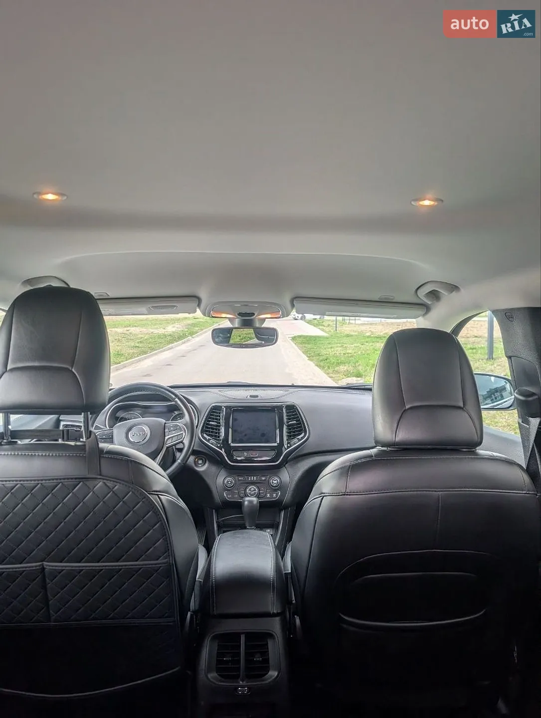 2019 Jeep Cherokee - мініатюра 25