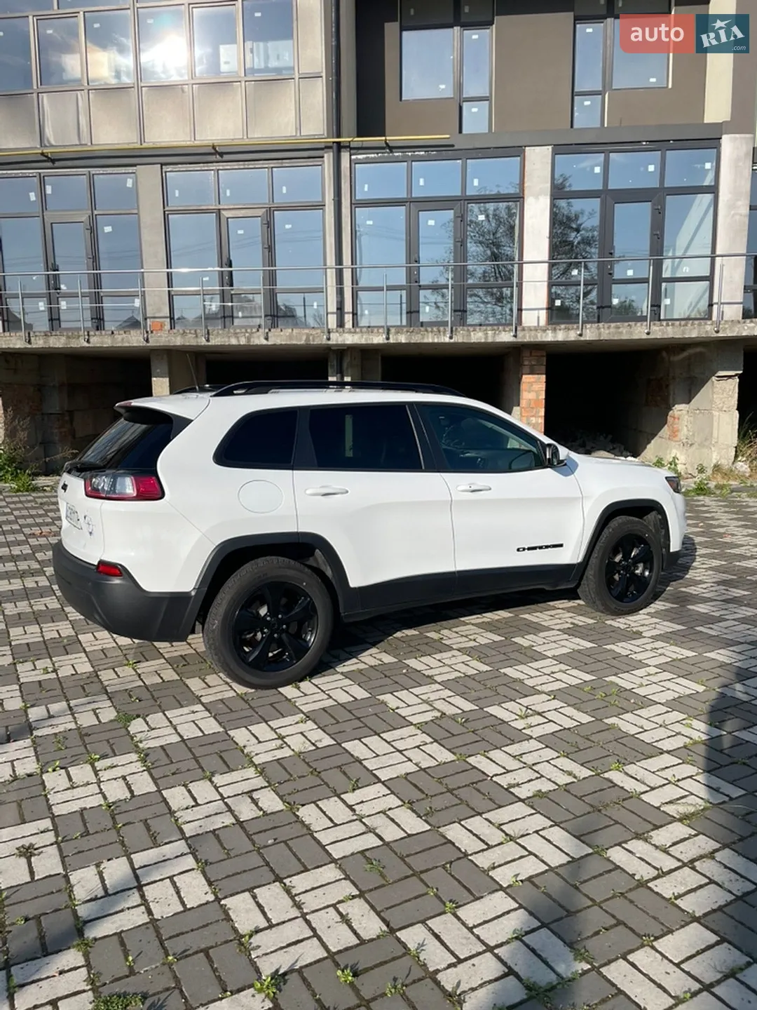 2021 Jeep Cherokee - мініатюра 6