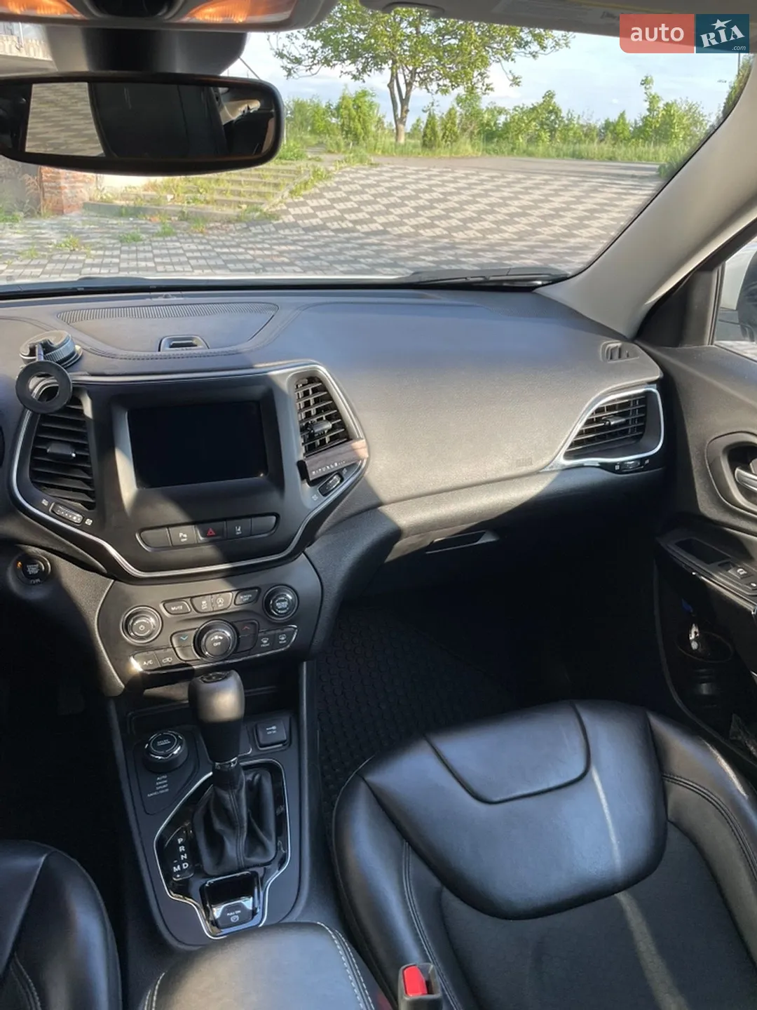 2021 Jeep Cherokee - мініатюра 25