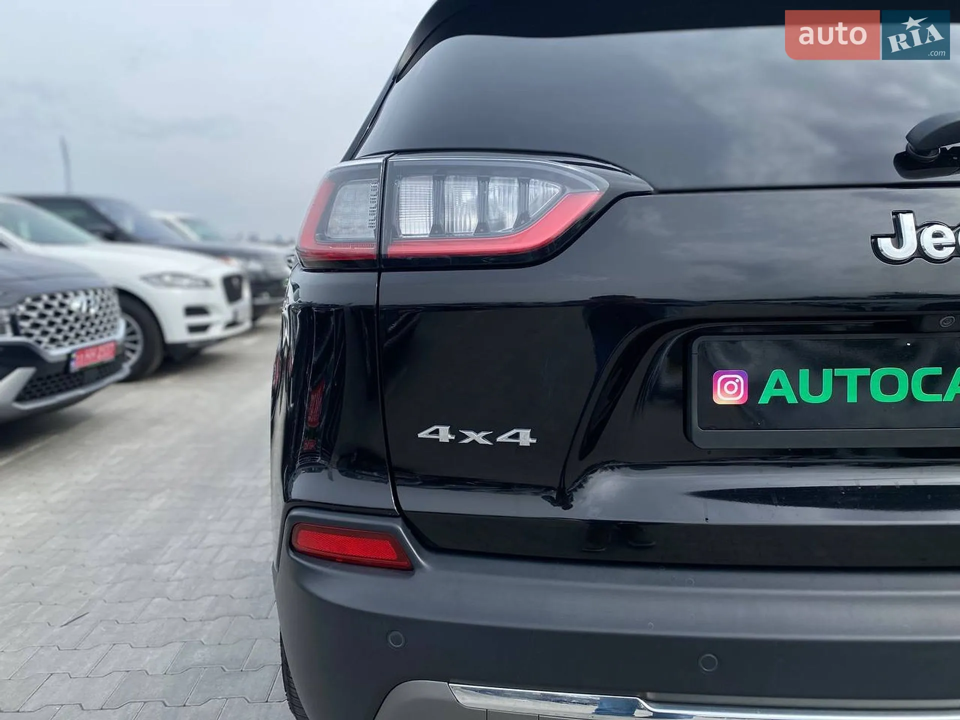 2018 Jeep Cherokee - мініатюра 16