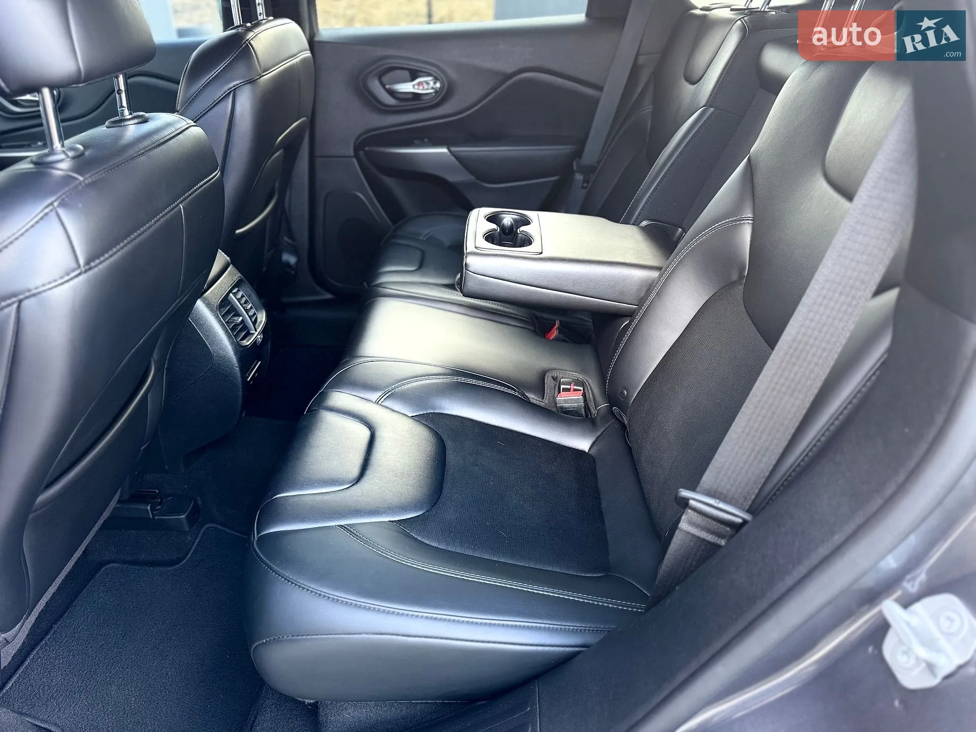 2019 Jeep Cherokee - мініатюра 55