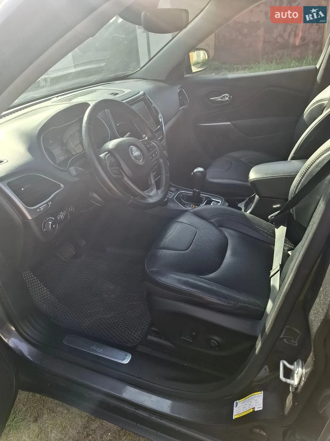 2019 Jeep Cherokee - мініатюра 18