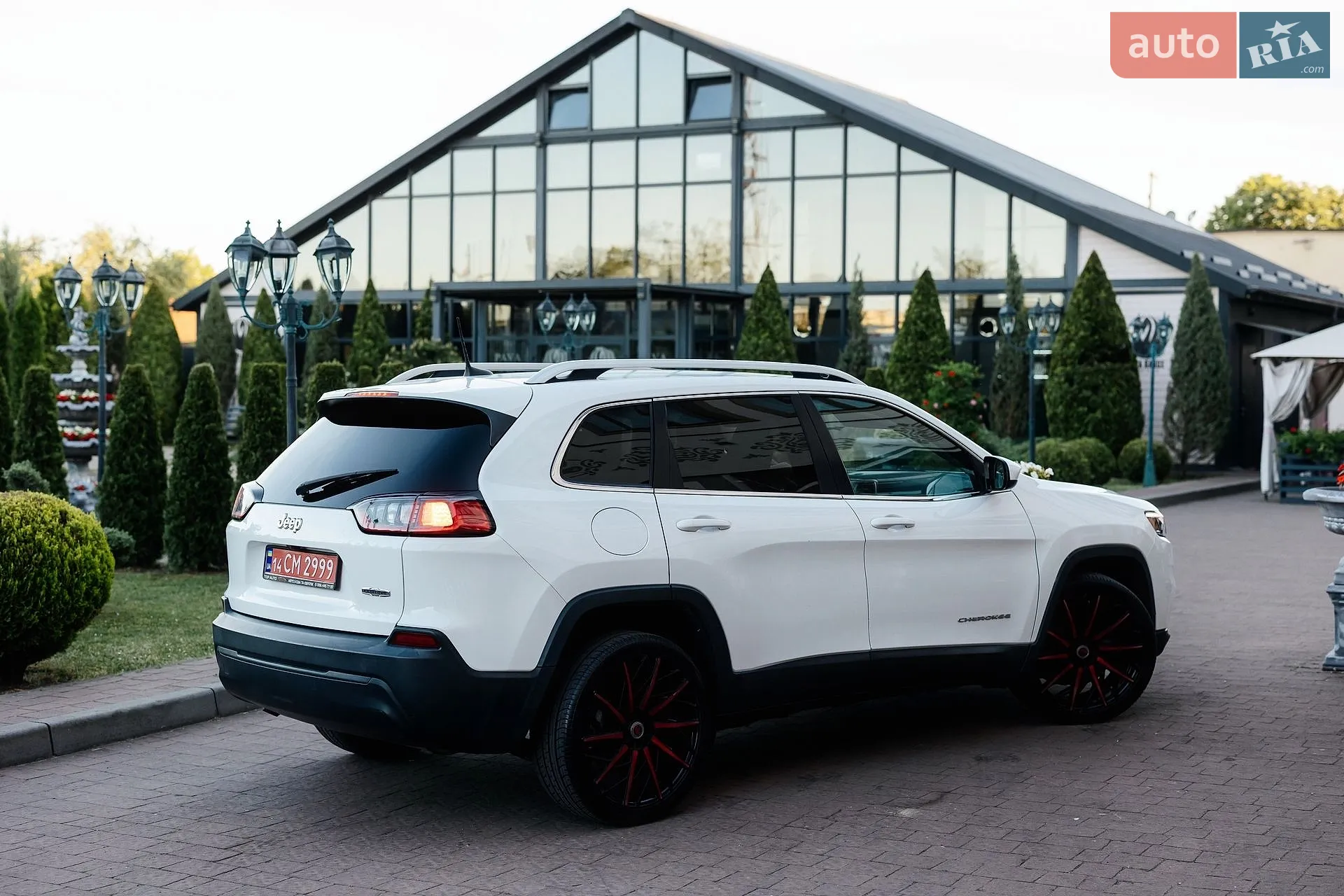 2019 Jeep Cherokee - мініатюра 15