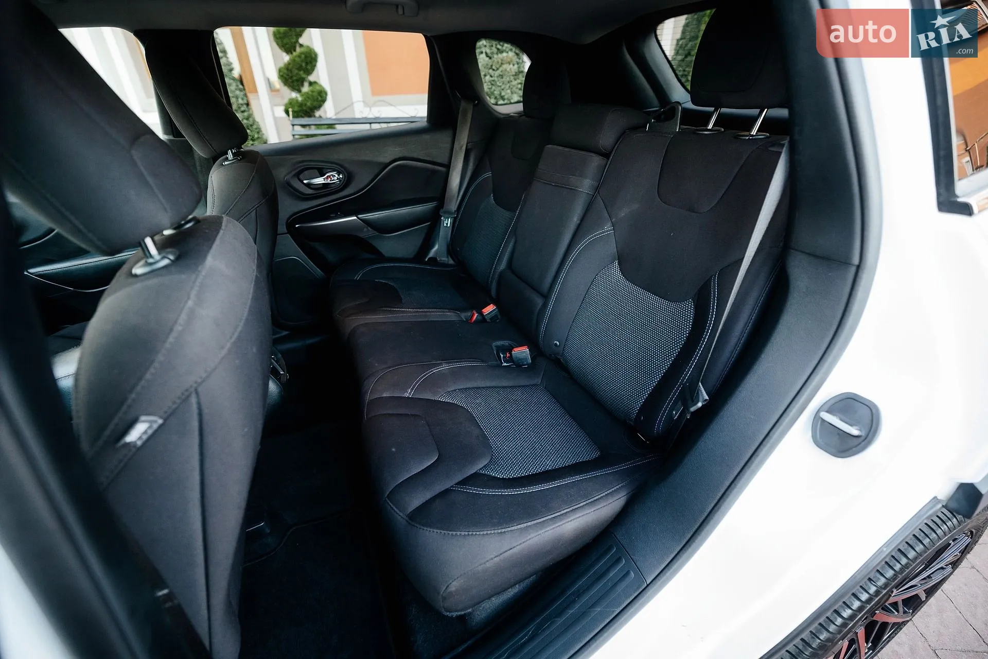 2019 Jeep Cherokee - мініатюра 63