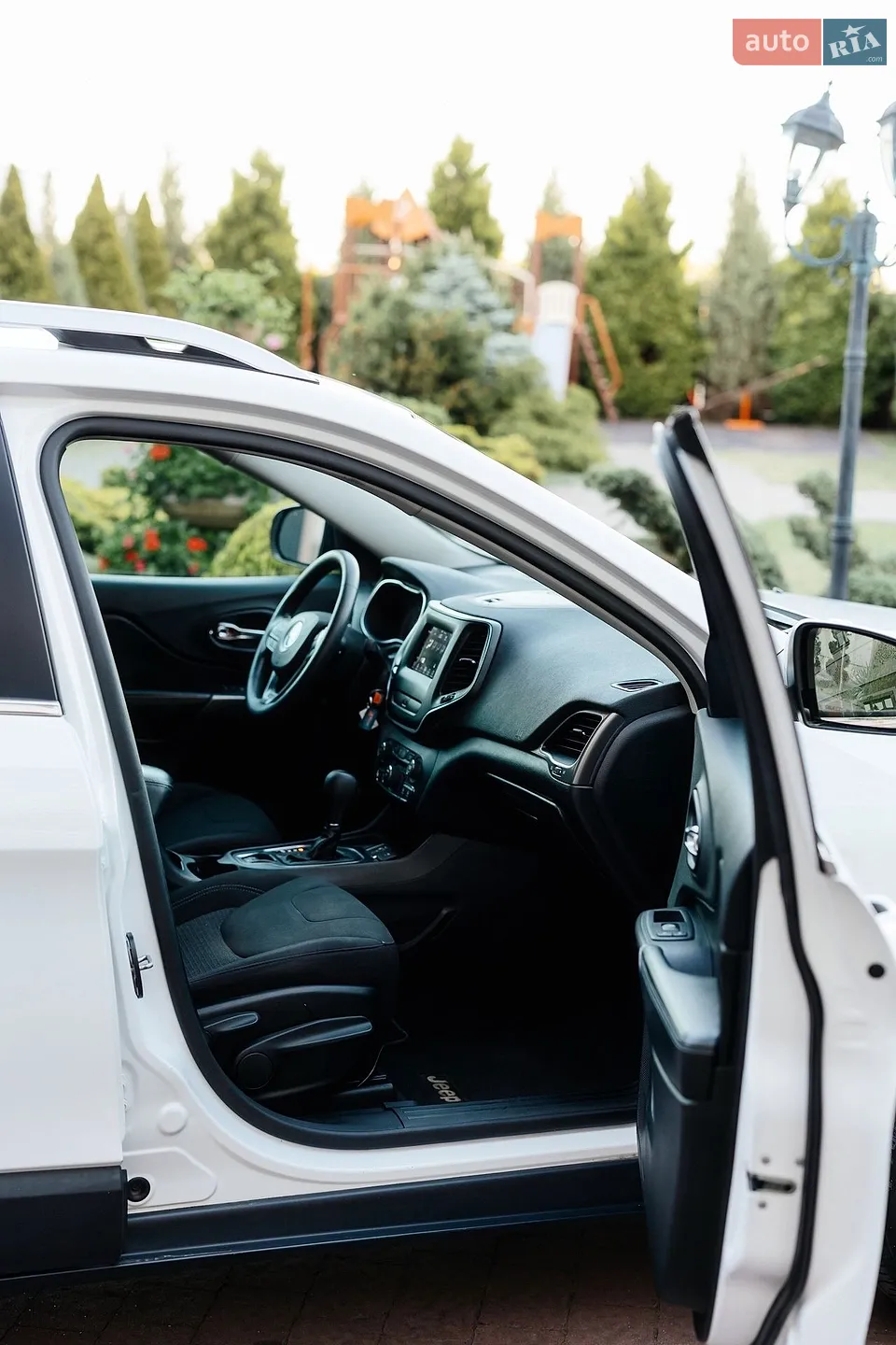 2019 Jeep Cherokee - мініатюра 55