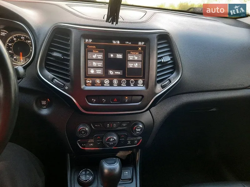 Jeep Cherokee 2019 VIN 1C4PJMBX2LD576554 фото оголошення 15 з 58
