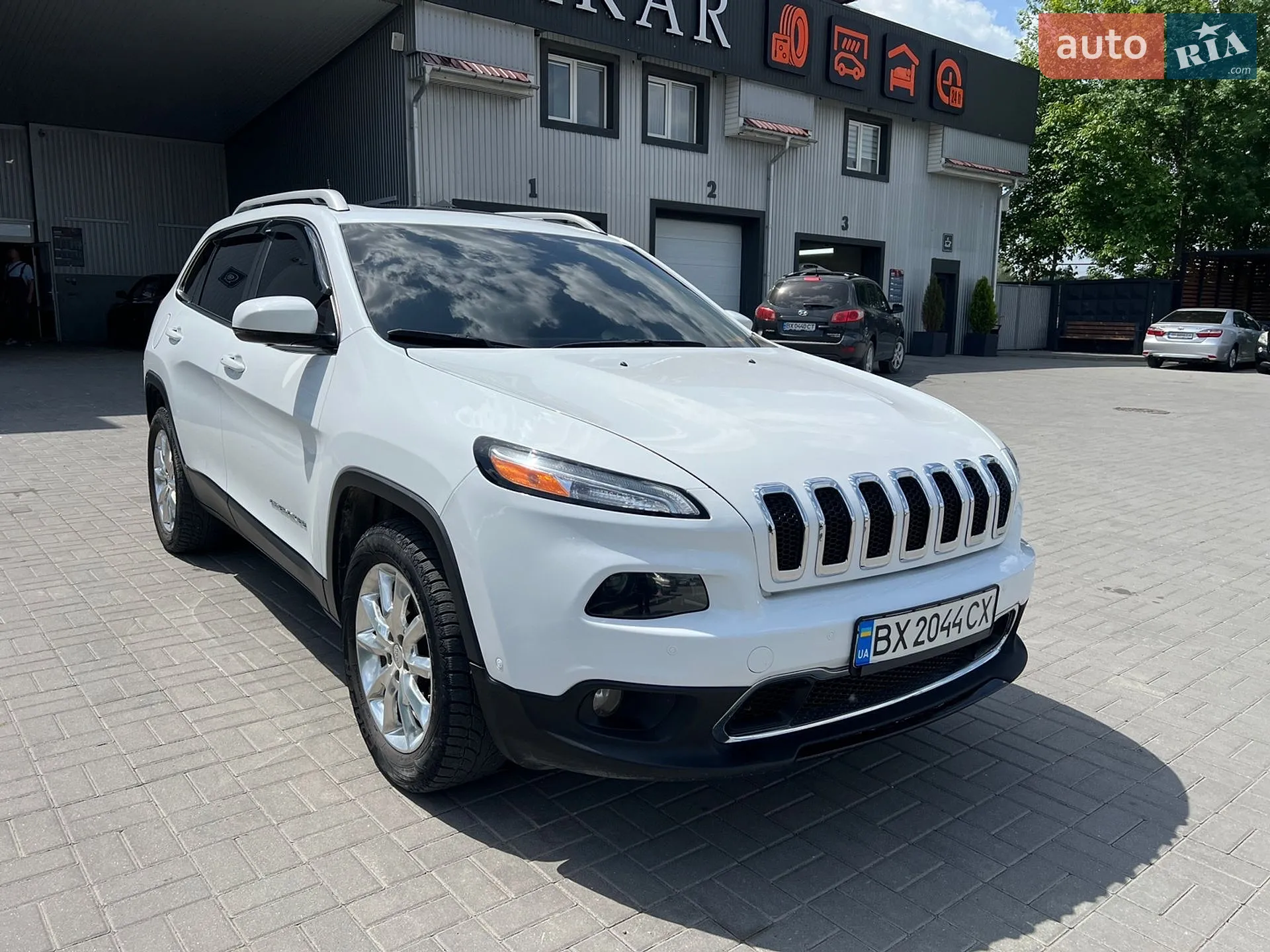 2014 Jeep Cherokee - мініатюра 2
