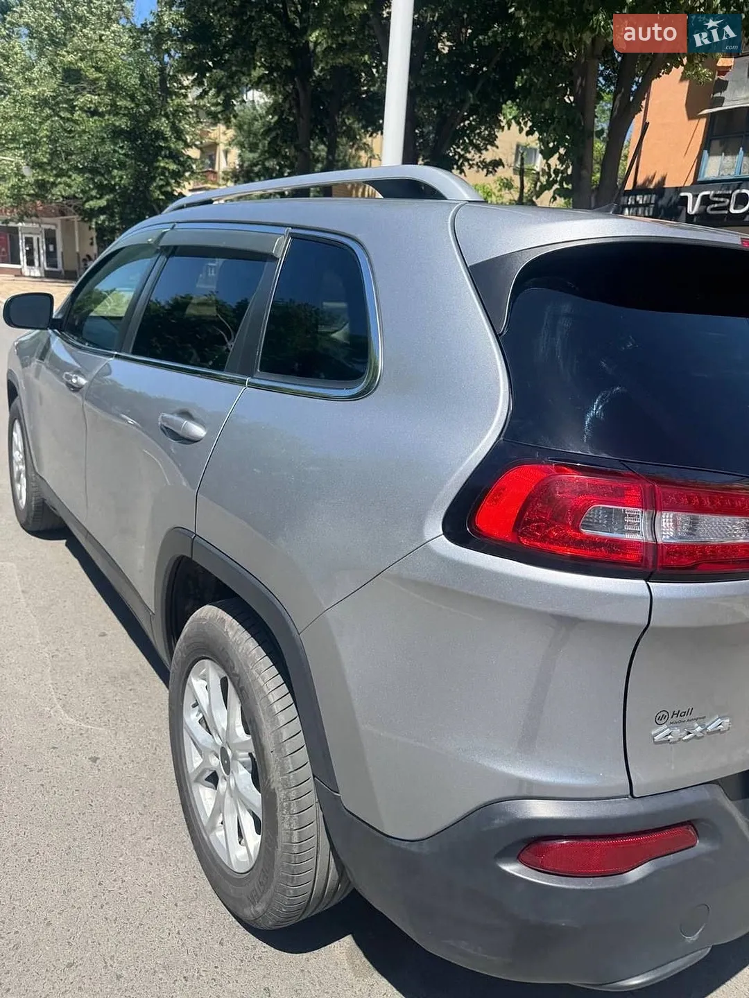 2016 Jeep Cherokee - мініатюра 4