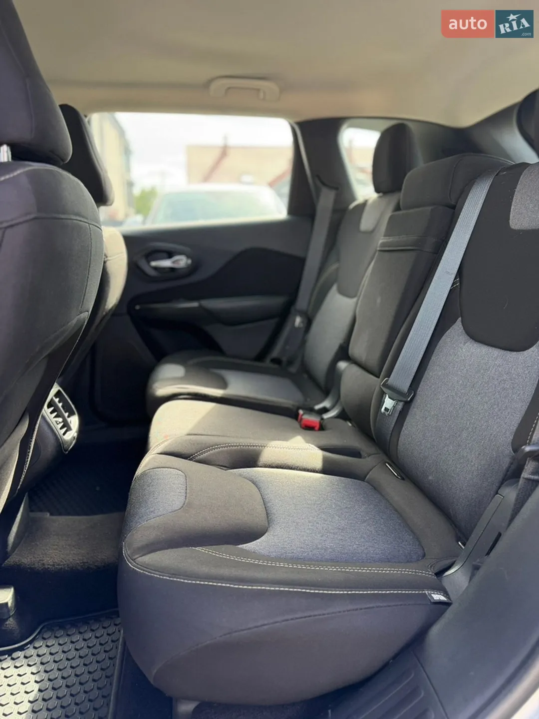 2014 Jeep Cherokee - мініатюра 23