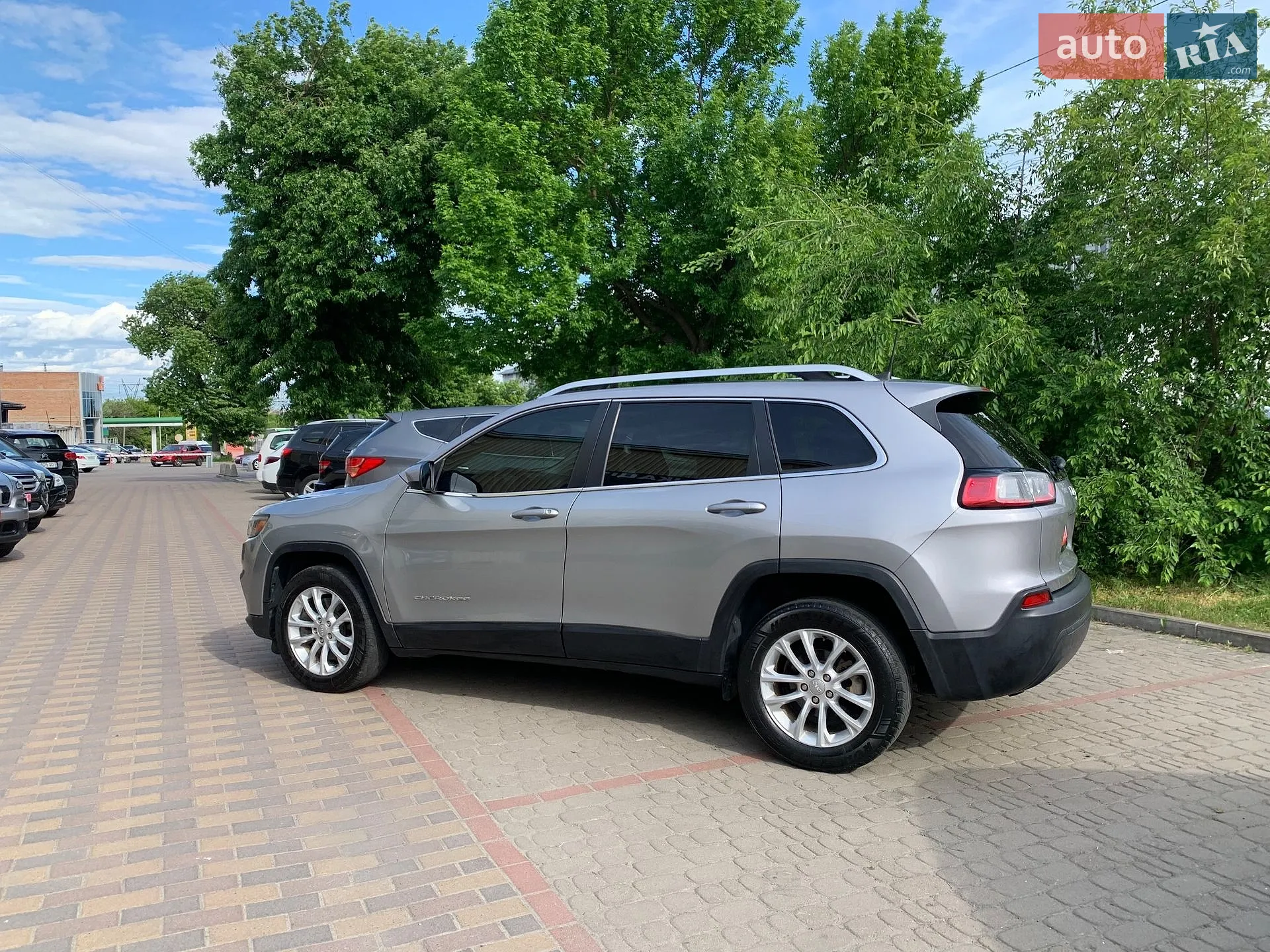 2019 Jeep Cherokee - мініатюра 5