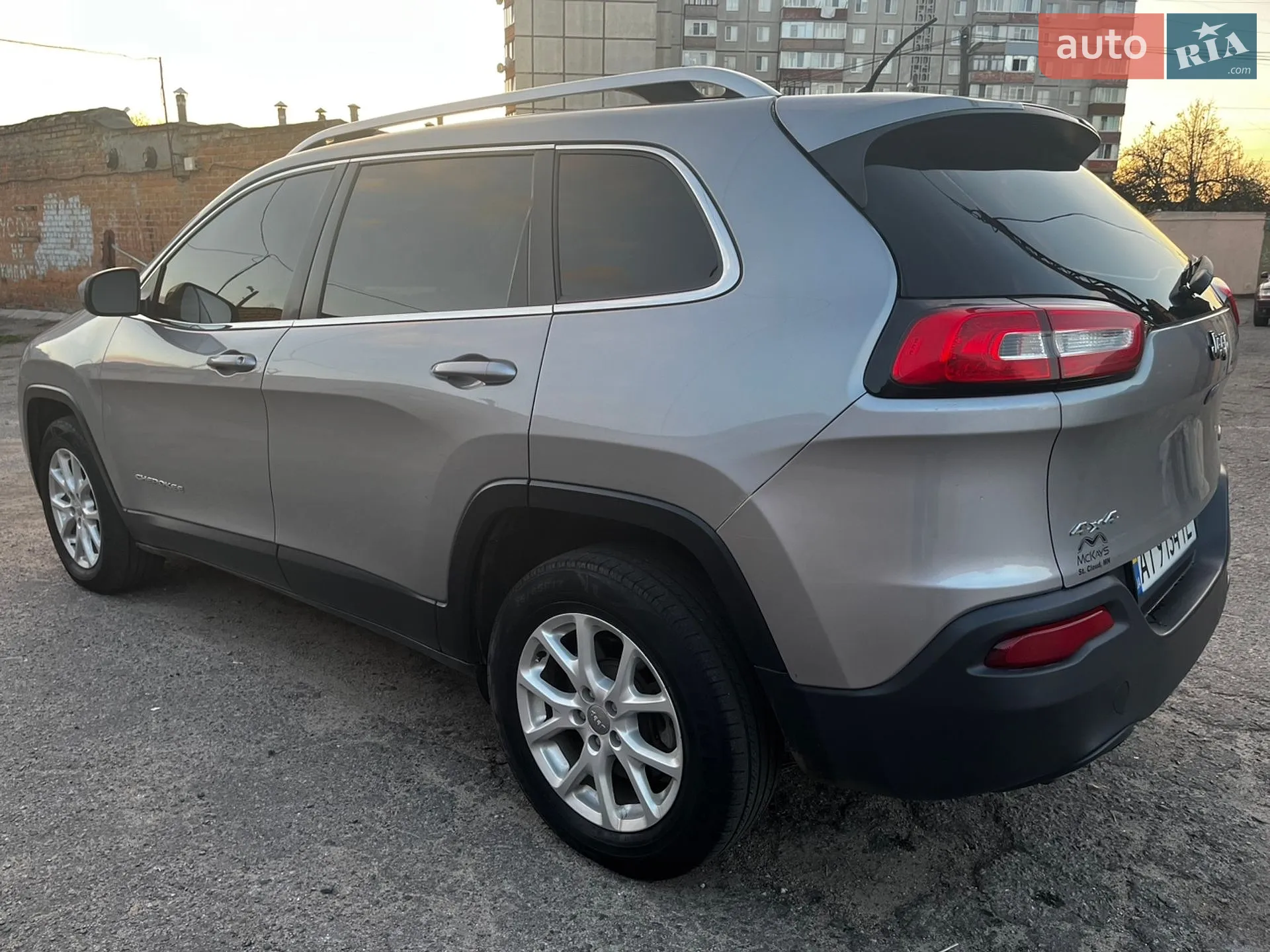 2016 Jeep Cherokee - мініатюра 6