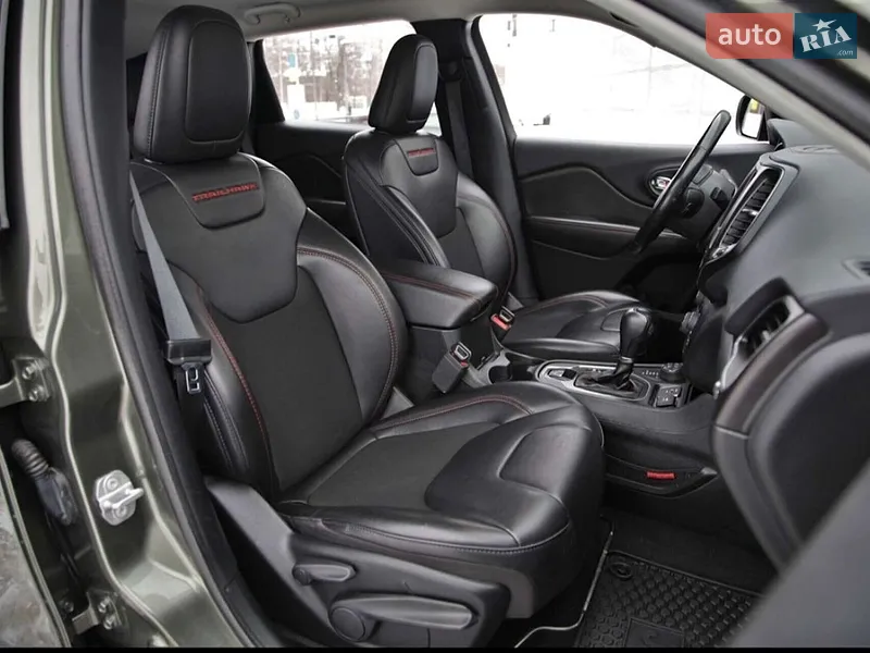 Jeep Cherokee 2019 VIN 1C4PJMBX7LD573116 фото оголошення 18 з 66