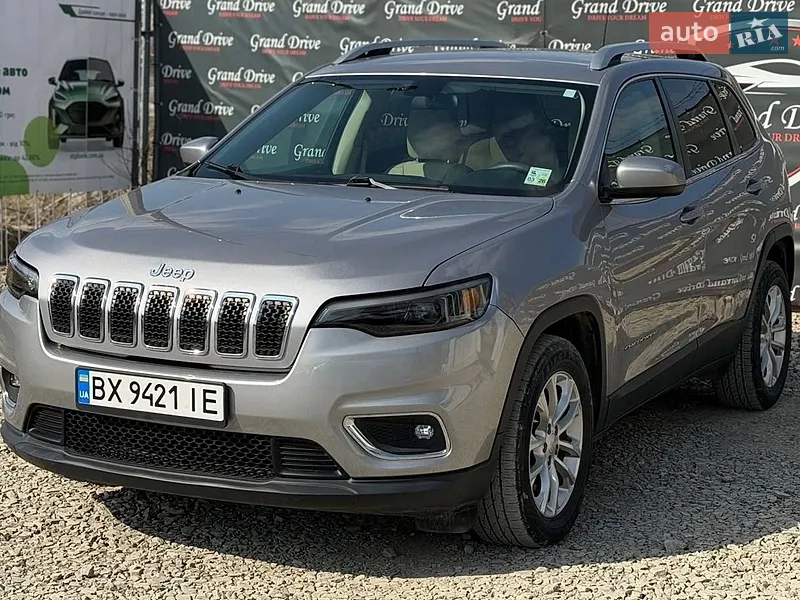 Jeep Cherokee 2018 VIN 1C4PJLDB0KD300772 фото оголошення 10 з 49
