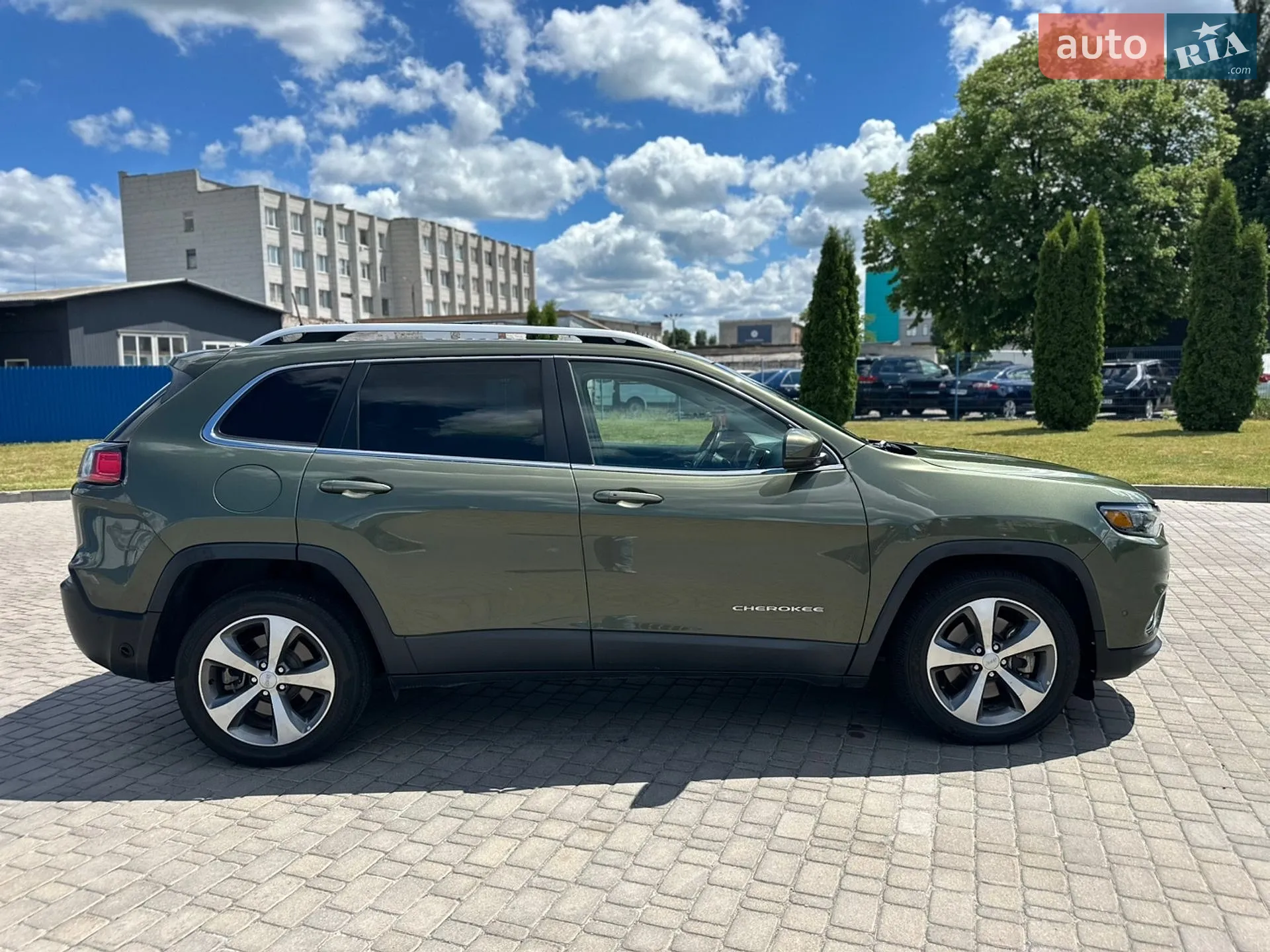 2021 Jeep Cherokee - мініатюра 10