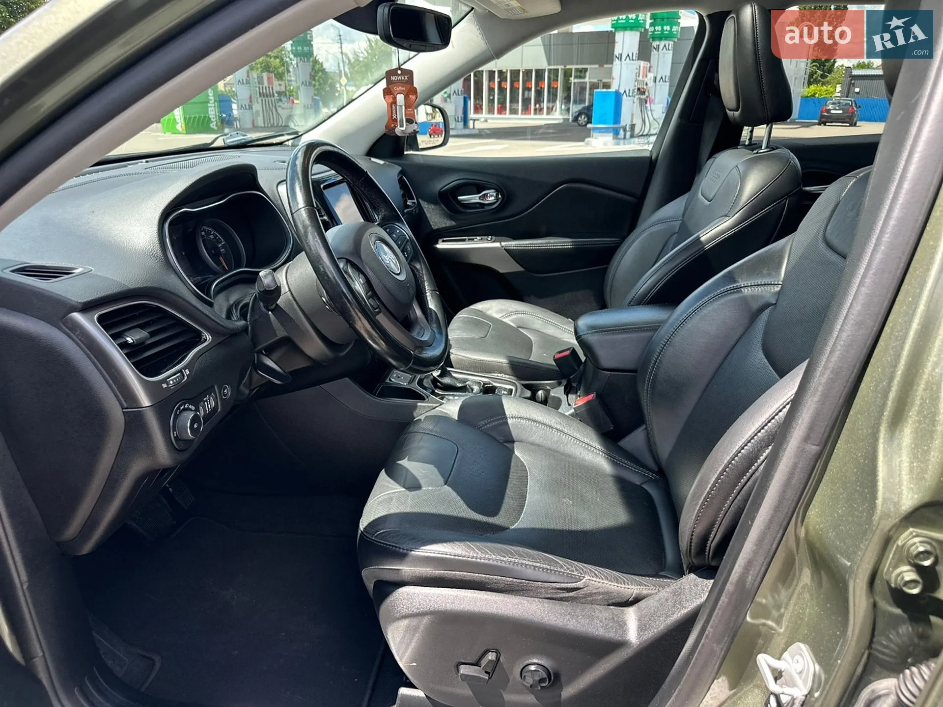 2021 Jeep Cherokee - мініатюра 54
